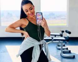 Crystal is a fitness freak and workout regularly to be in shape.